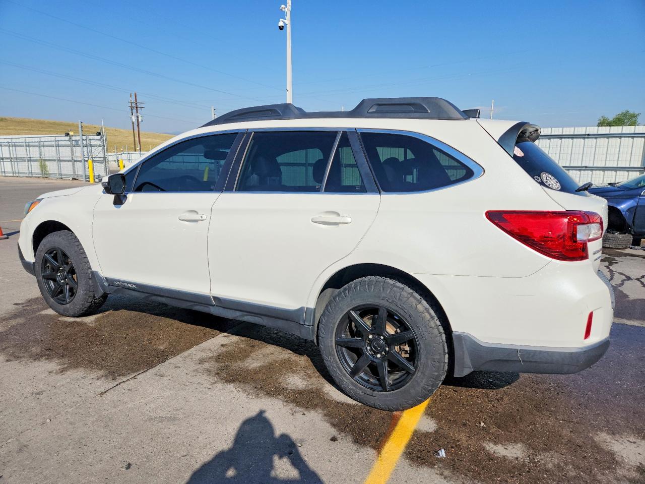 2016 SUBARU OUTBACK