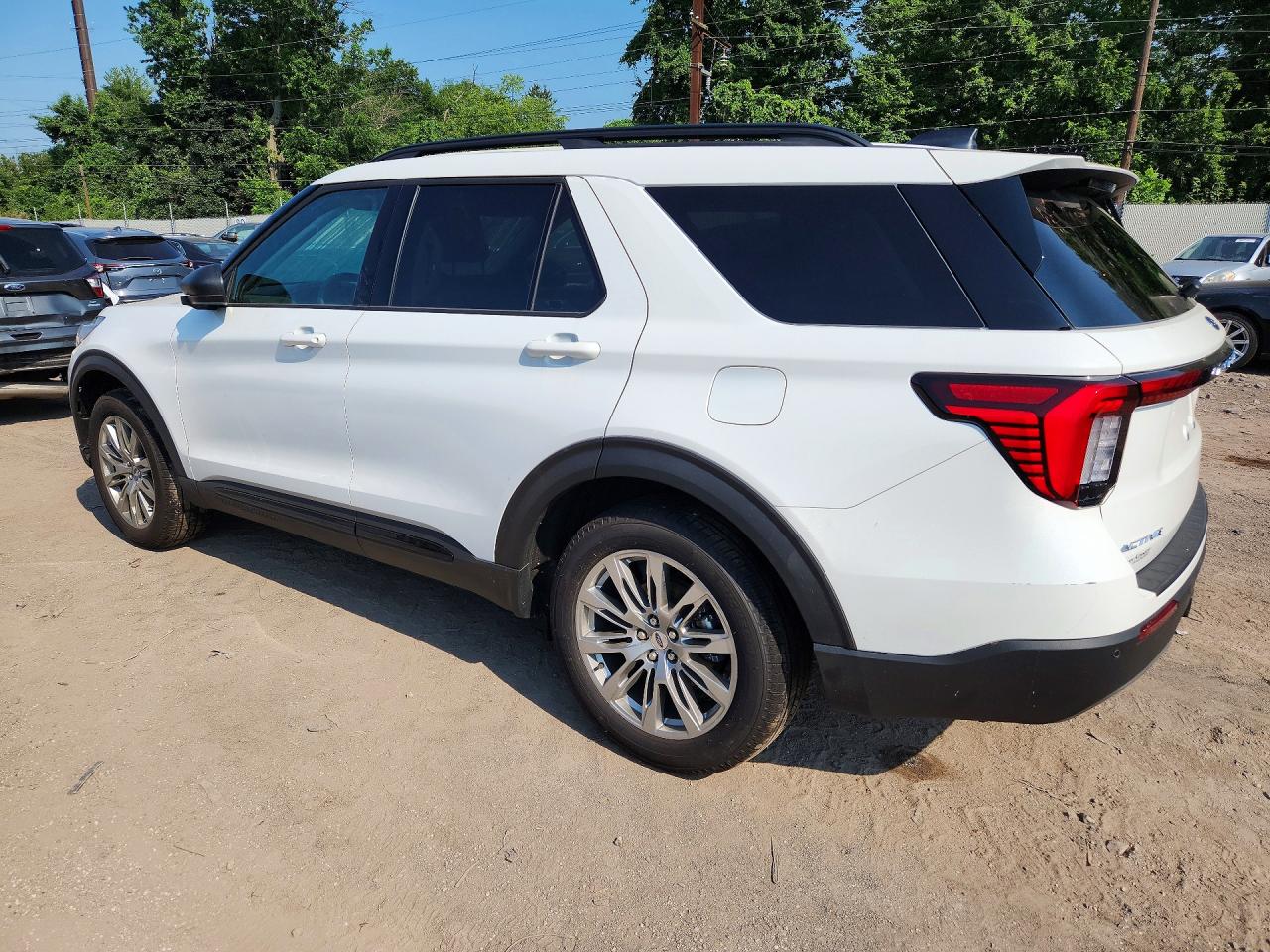 2026 FORD EXPLORER
