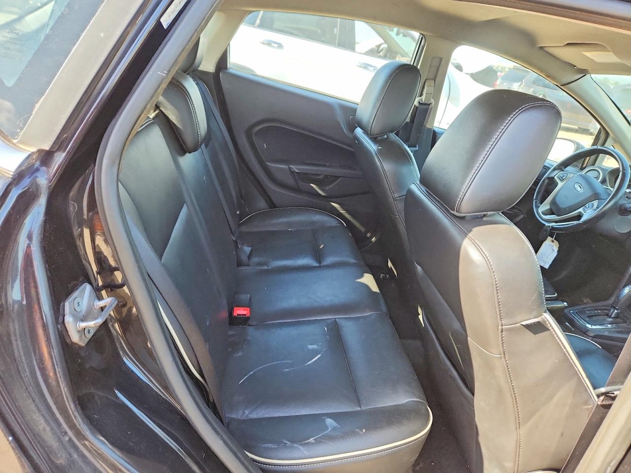 2011 FORD FIESTA