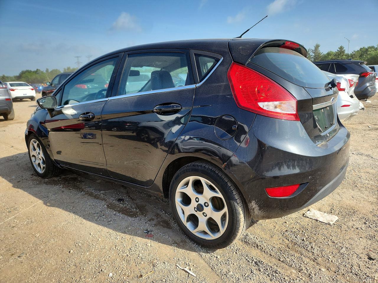 2011 FORD FIESTA