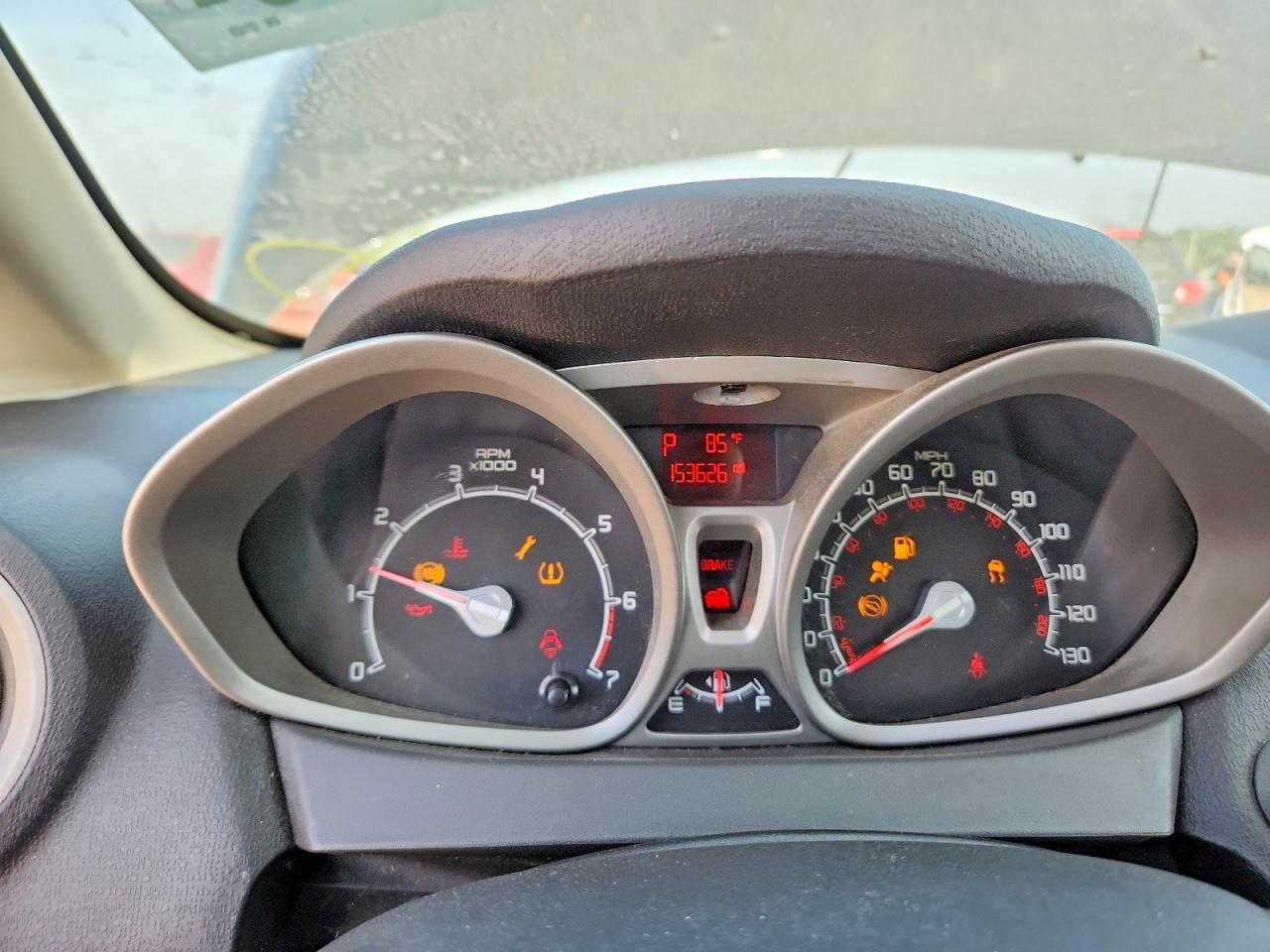 2011 FORD FIESTA