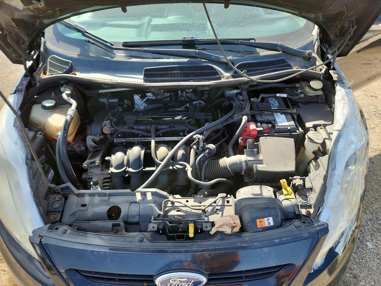 2011 FORD FIESTA
