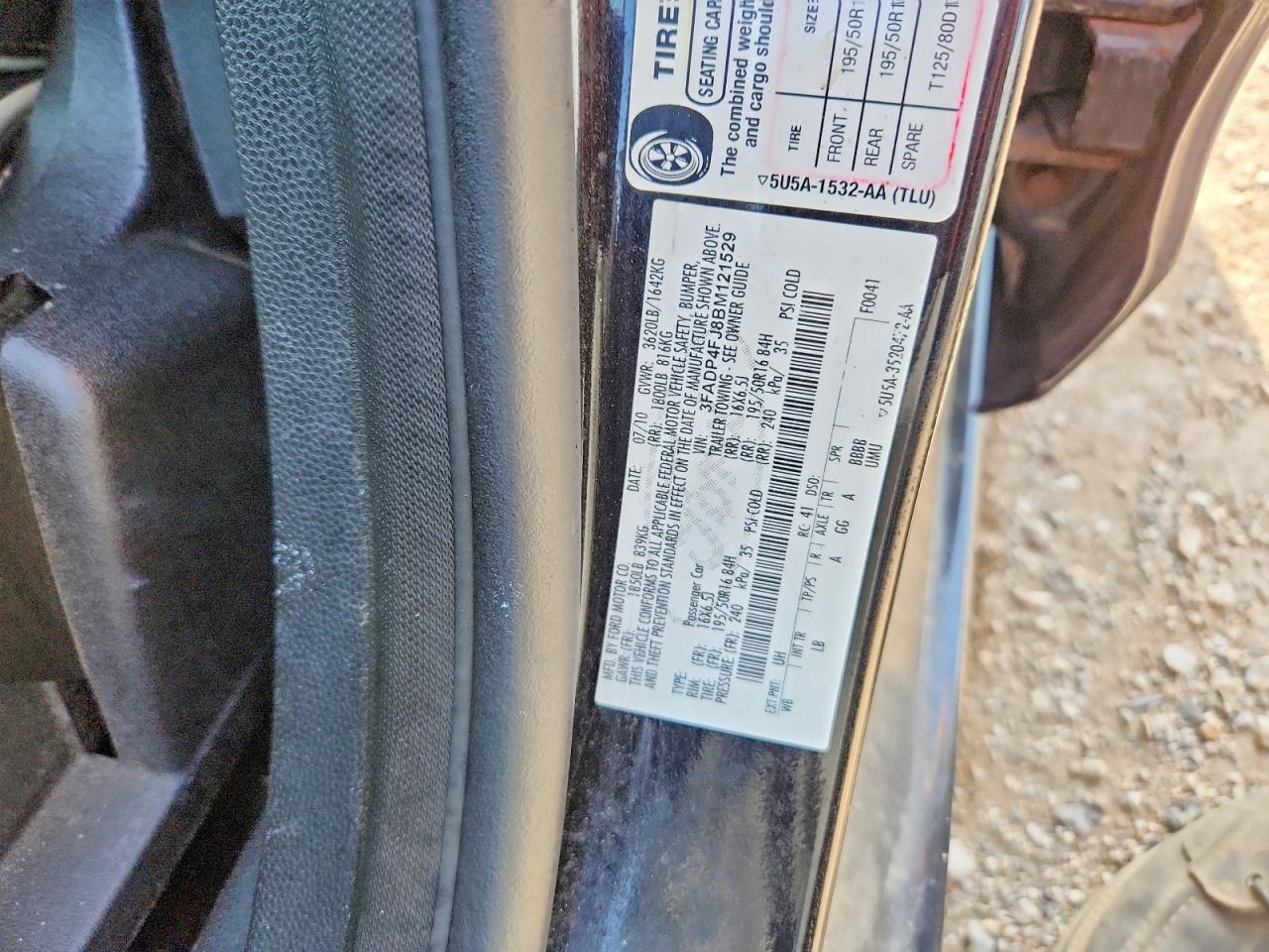2011 FORD FIESTA