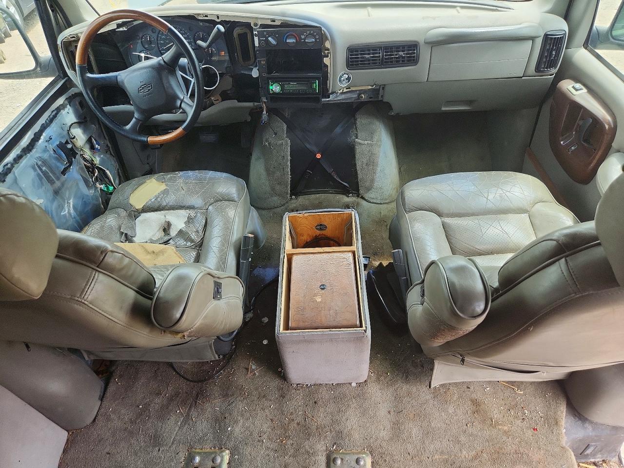 2001 CHEVROLET EXPRESS