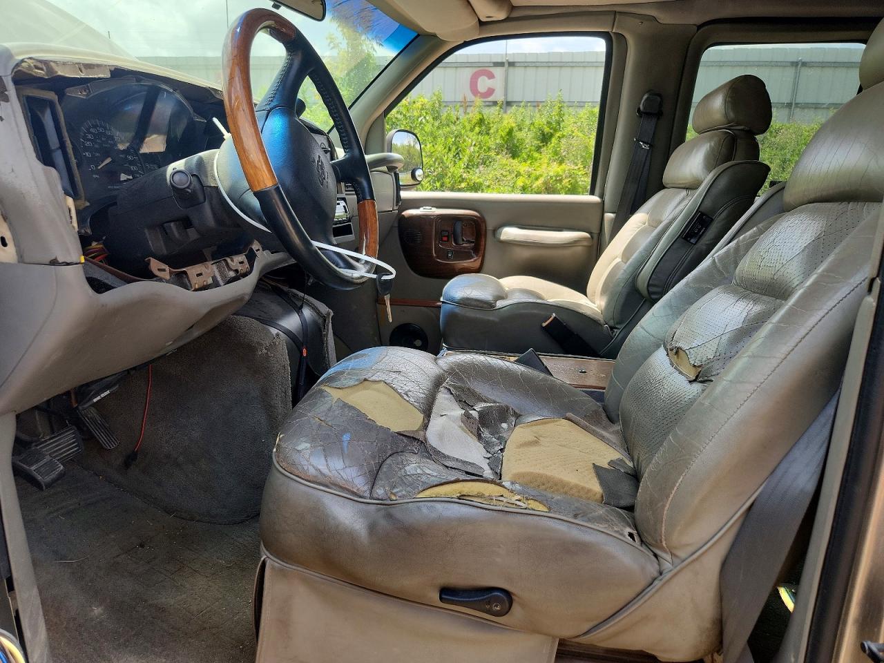2001 CHEVROLET EXPRESS