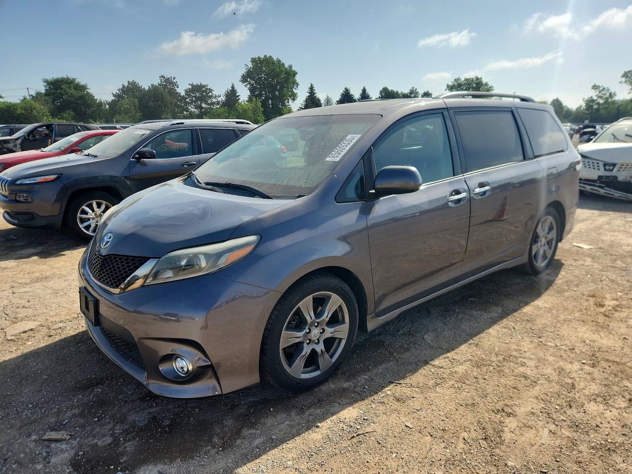 2017 TOYOTA SIENNA