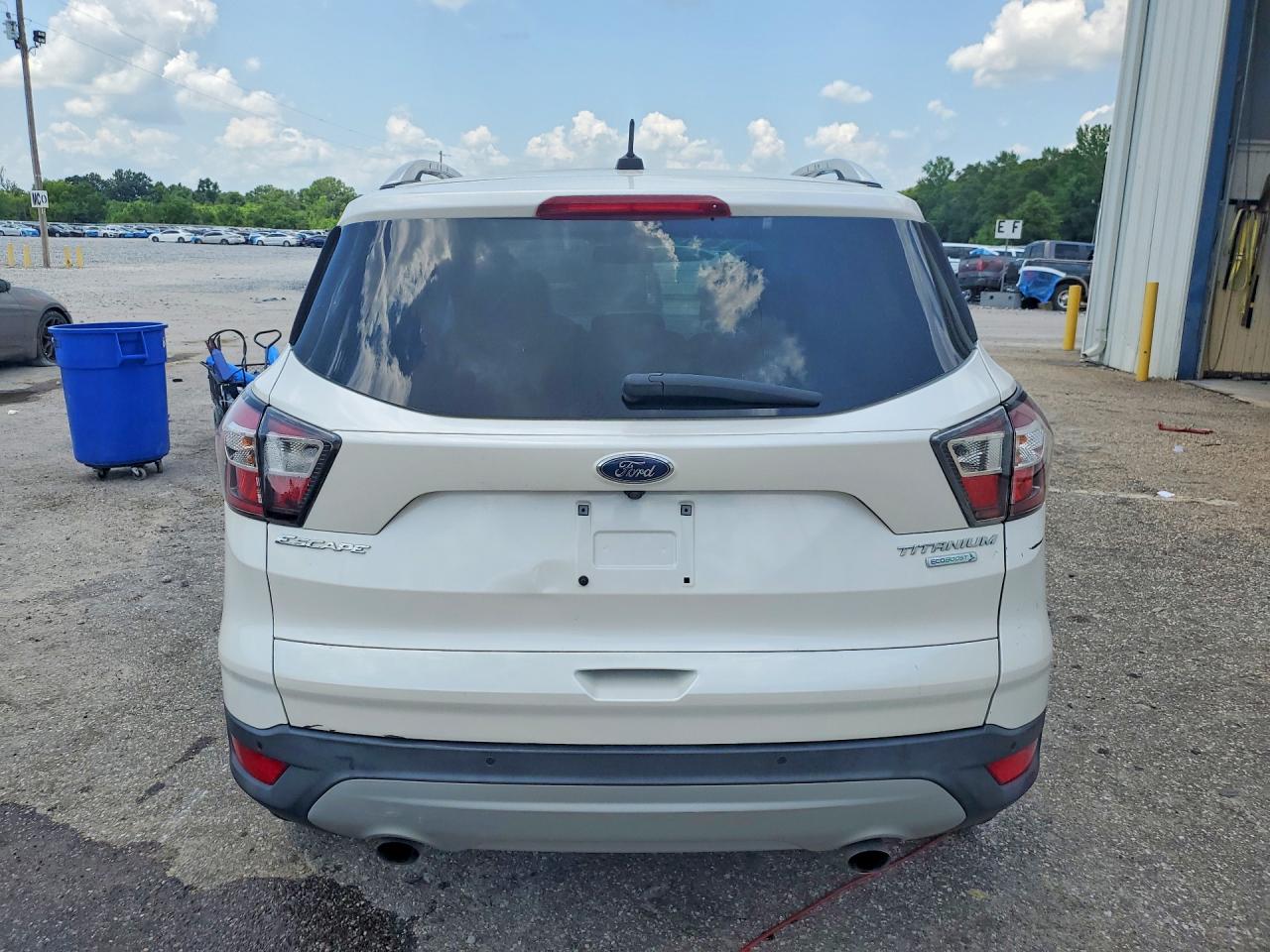 2017 FORD ESCAPE