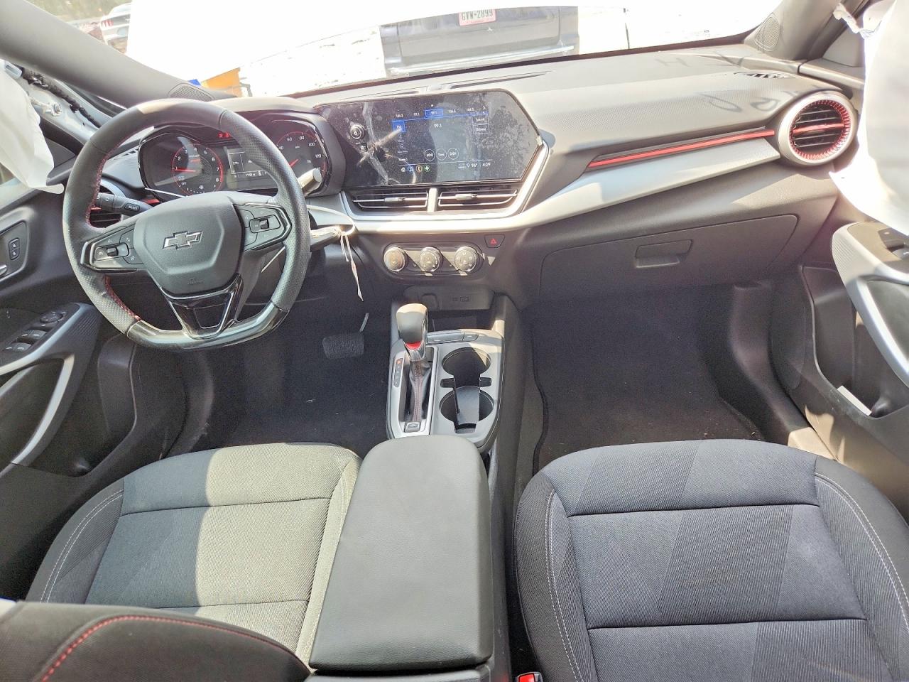 2025 CHEVROLET TRAX
