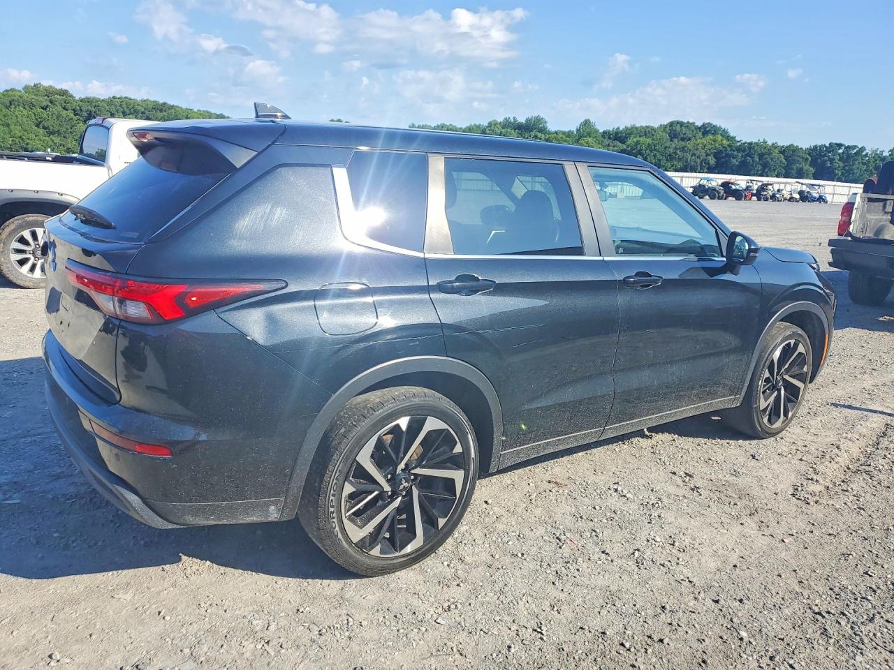 2022 MITSUBISHI OUTLANDER