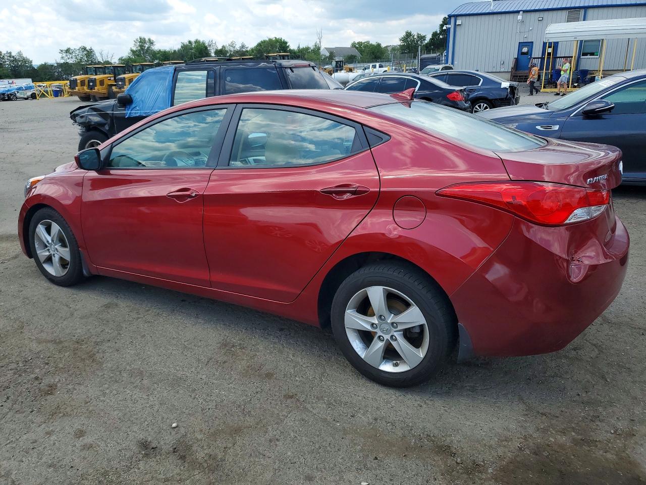 2013 HYUNDAI ELANTRA