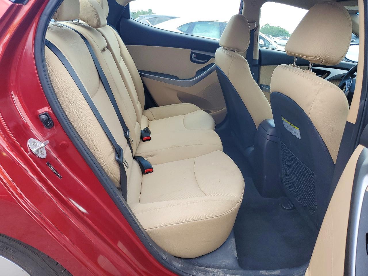 2013 HYUNDAI ELANTRA