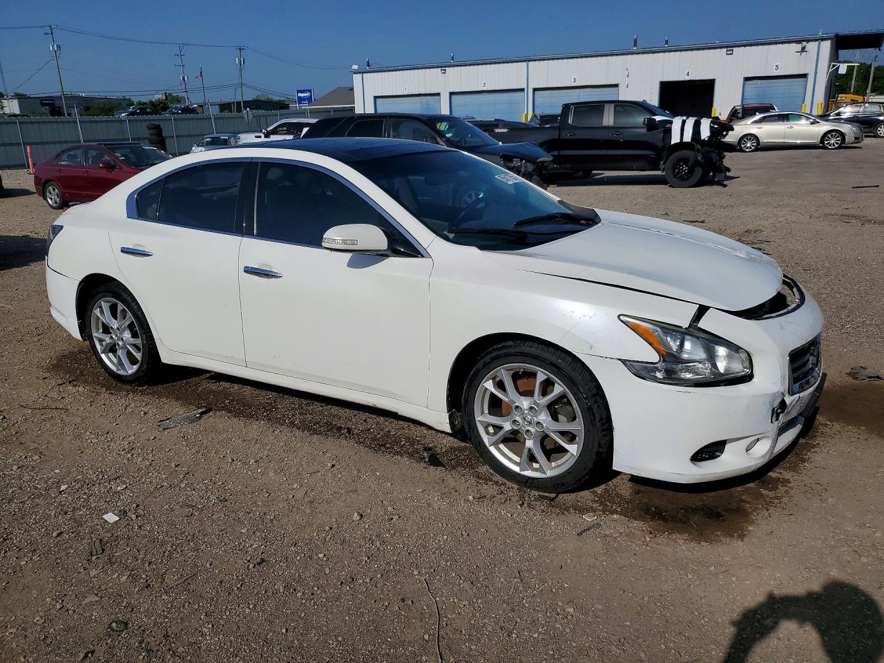 2012 NISSAN MAXIMA
