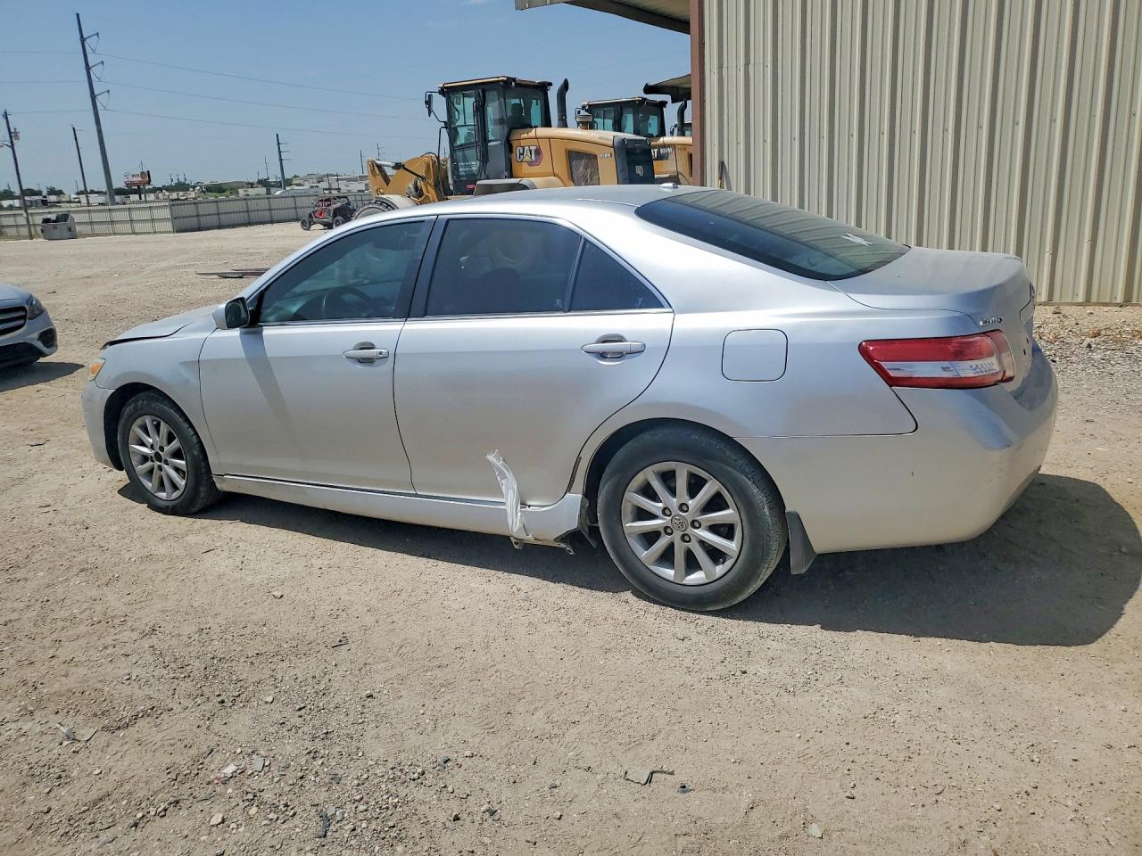 2011 TOYOTA CAMRY