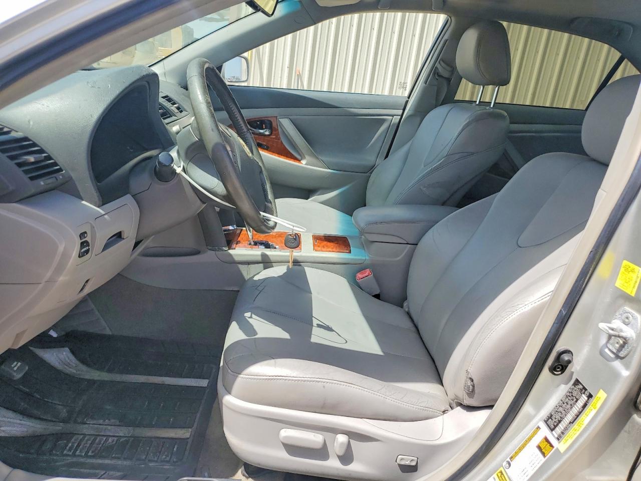 2011 TOYOTA CAMRY