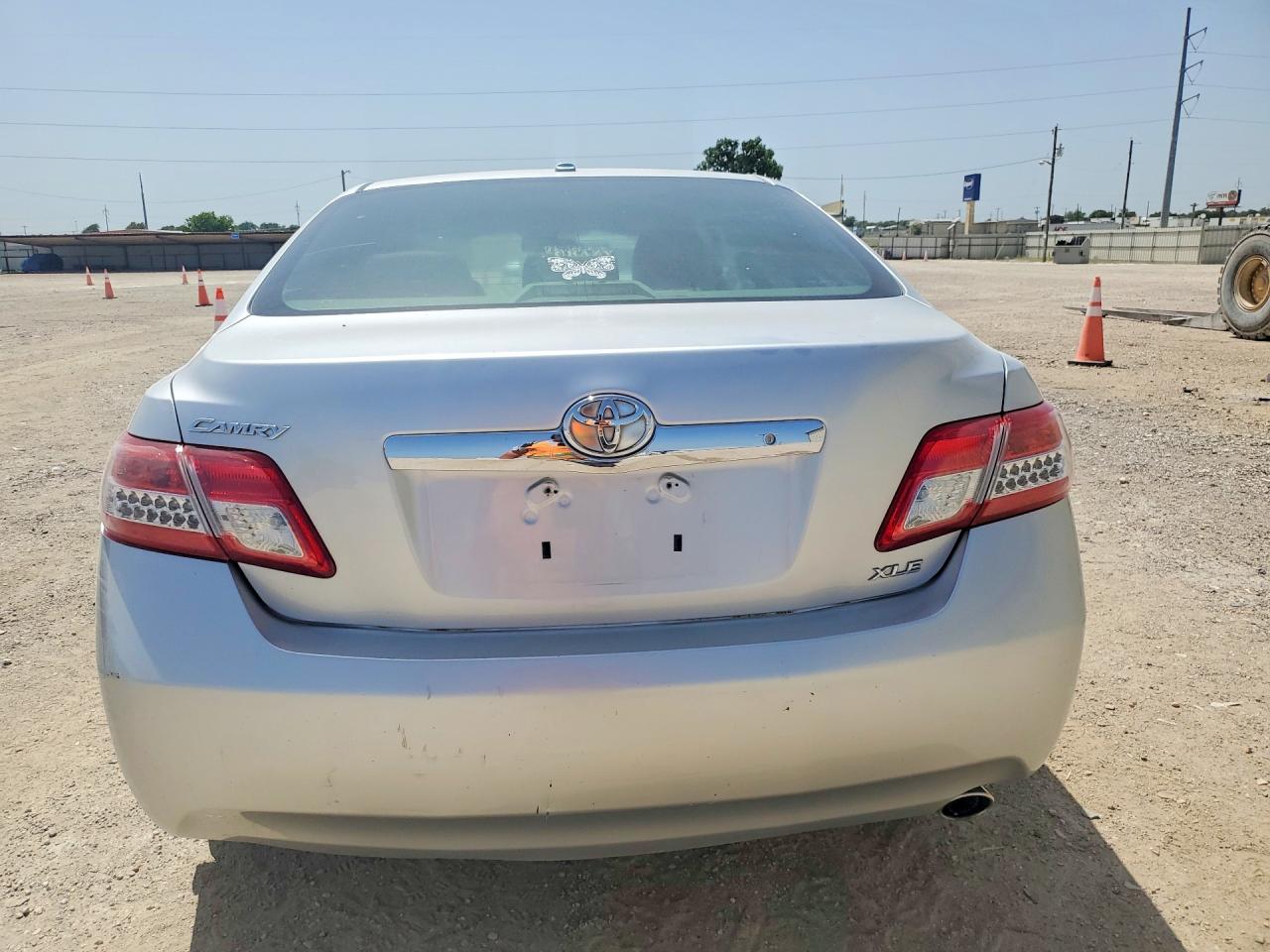 2011 TOYOTA CAMRY