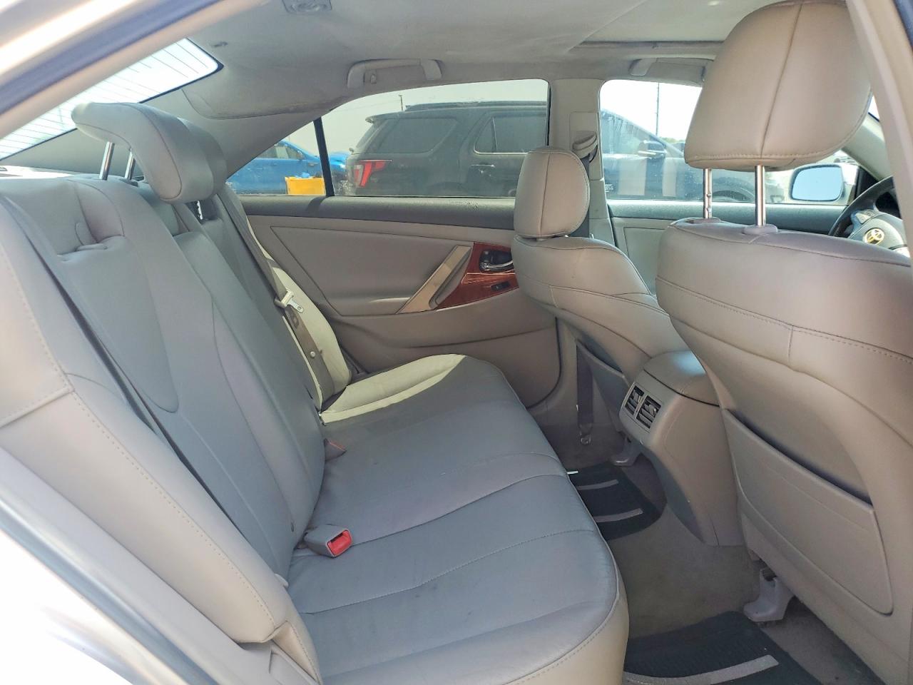 2011 TOYOTA CAMRY