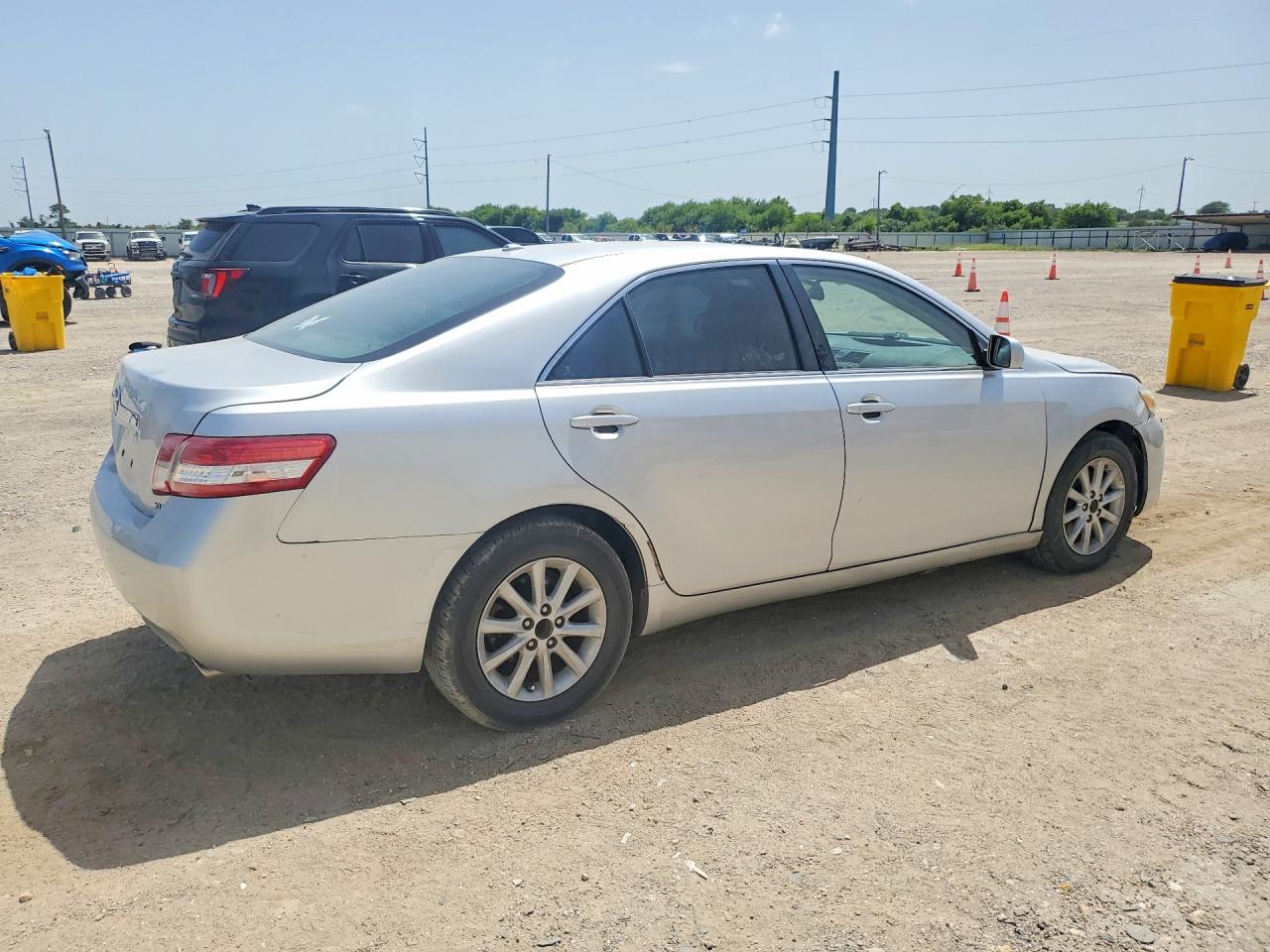 2011 TOYOTA CAMRY