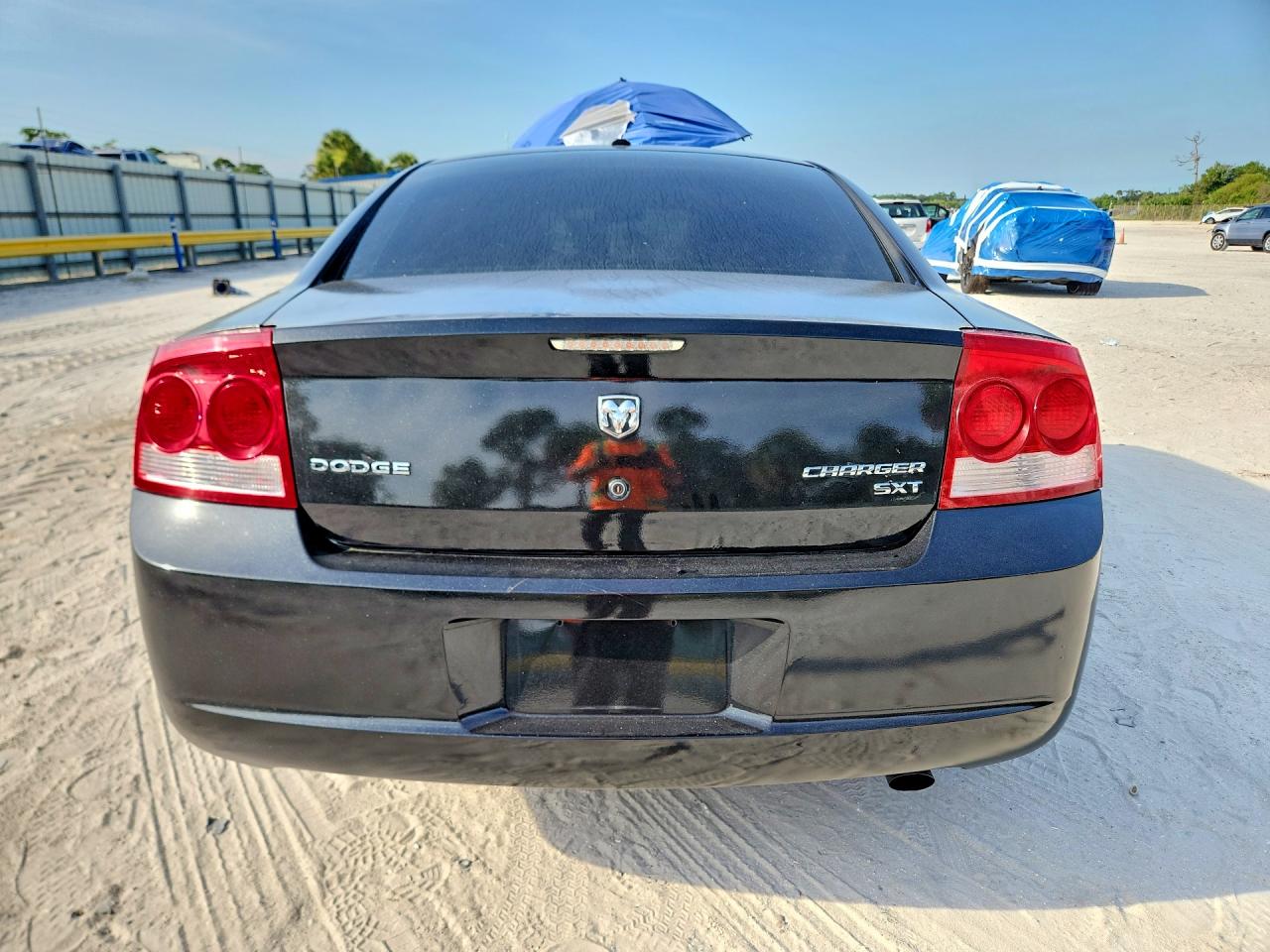 2010 DODGE CHARGER