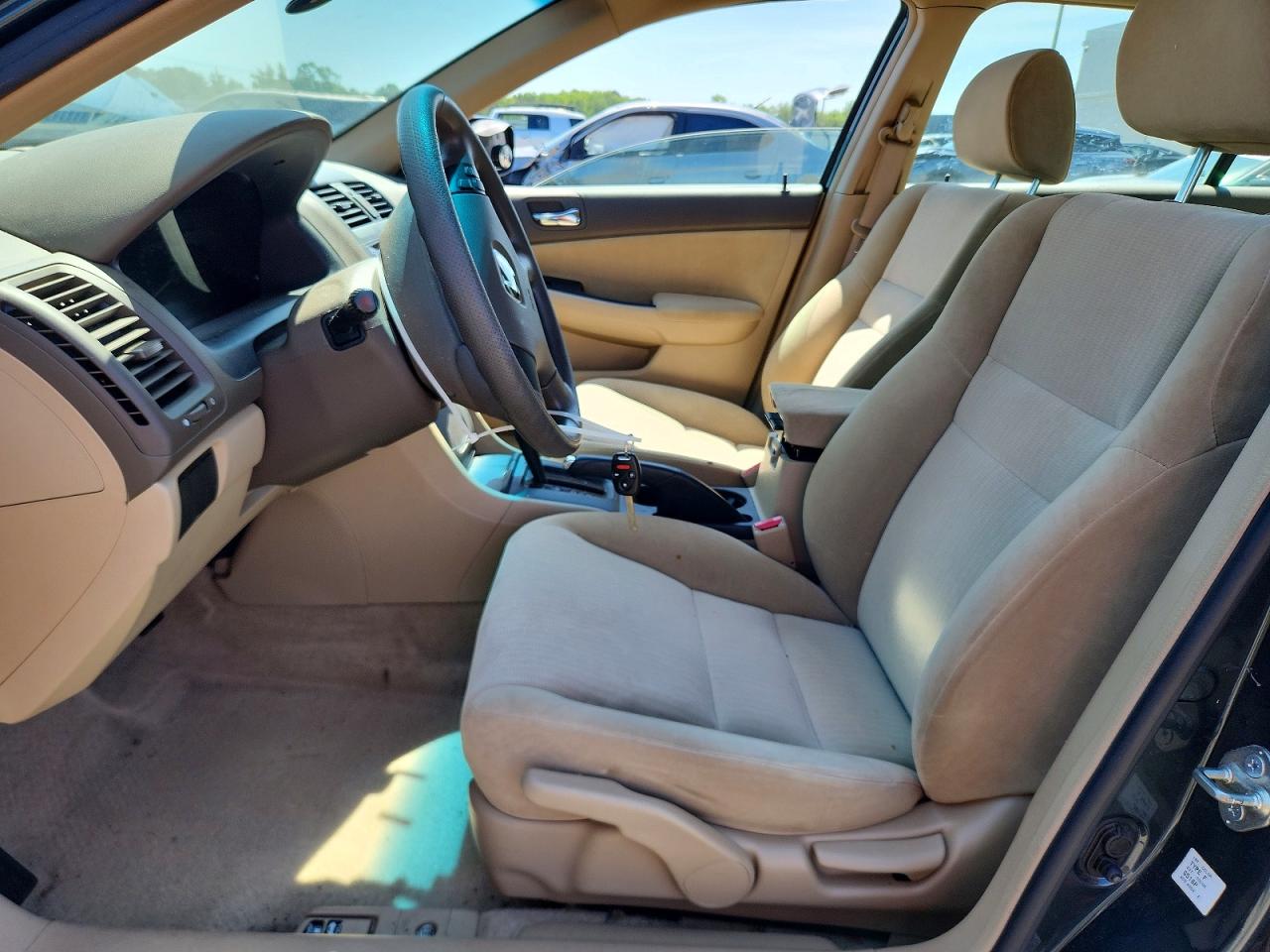 2004 HOND ACCORD