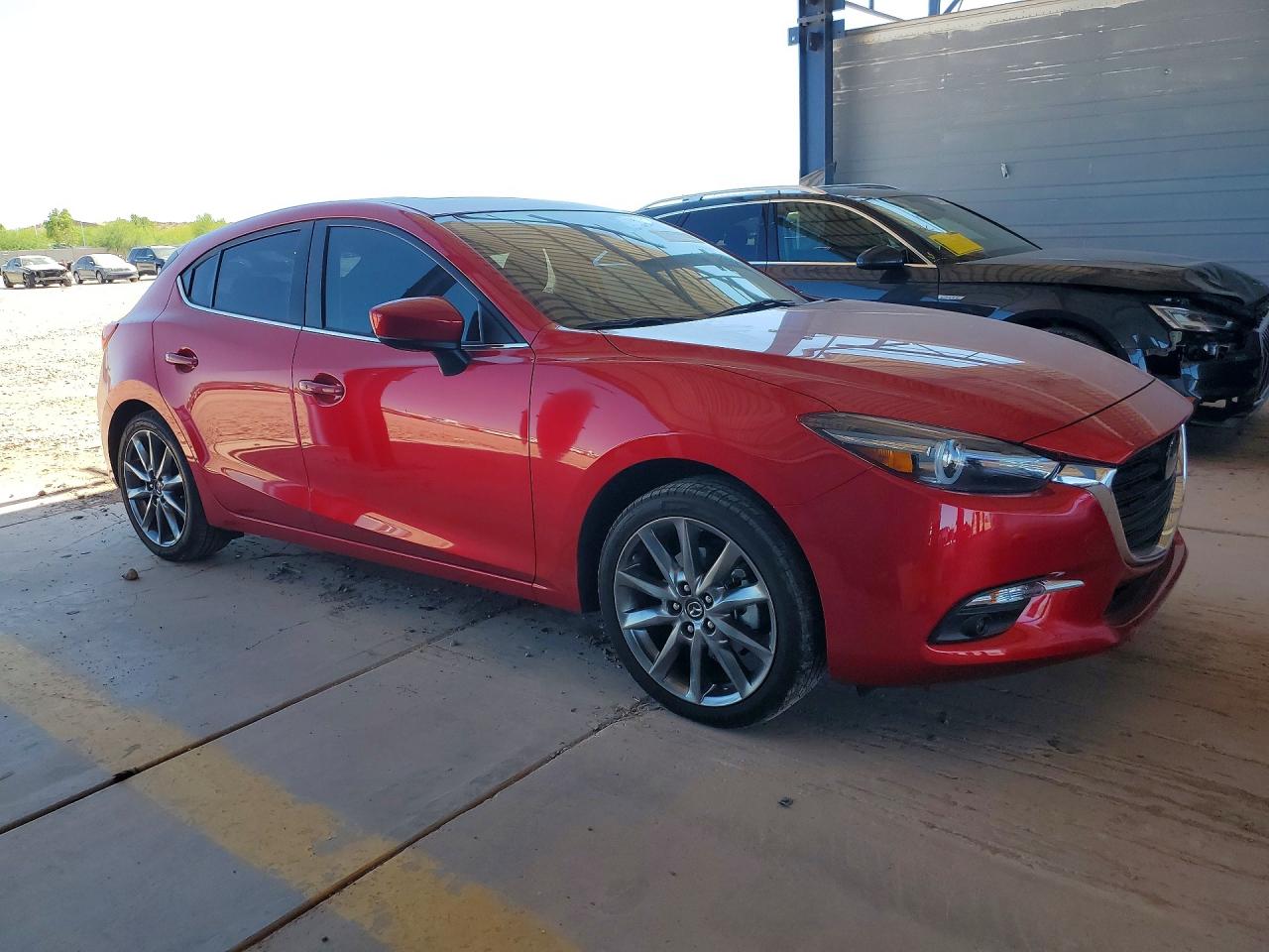 2018 MAZDA 3