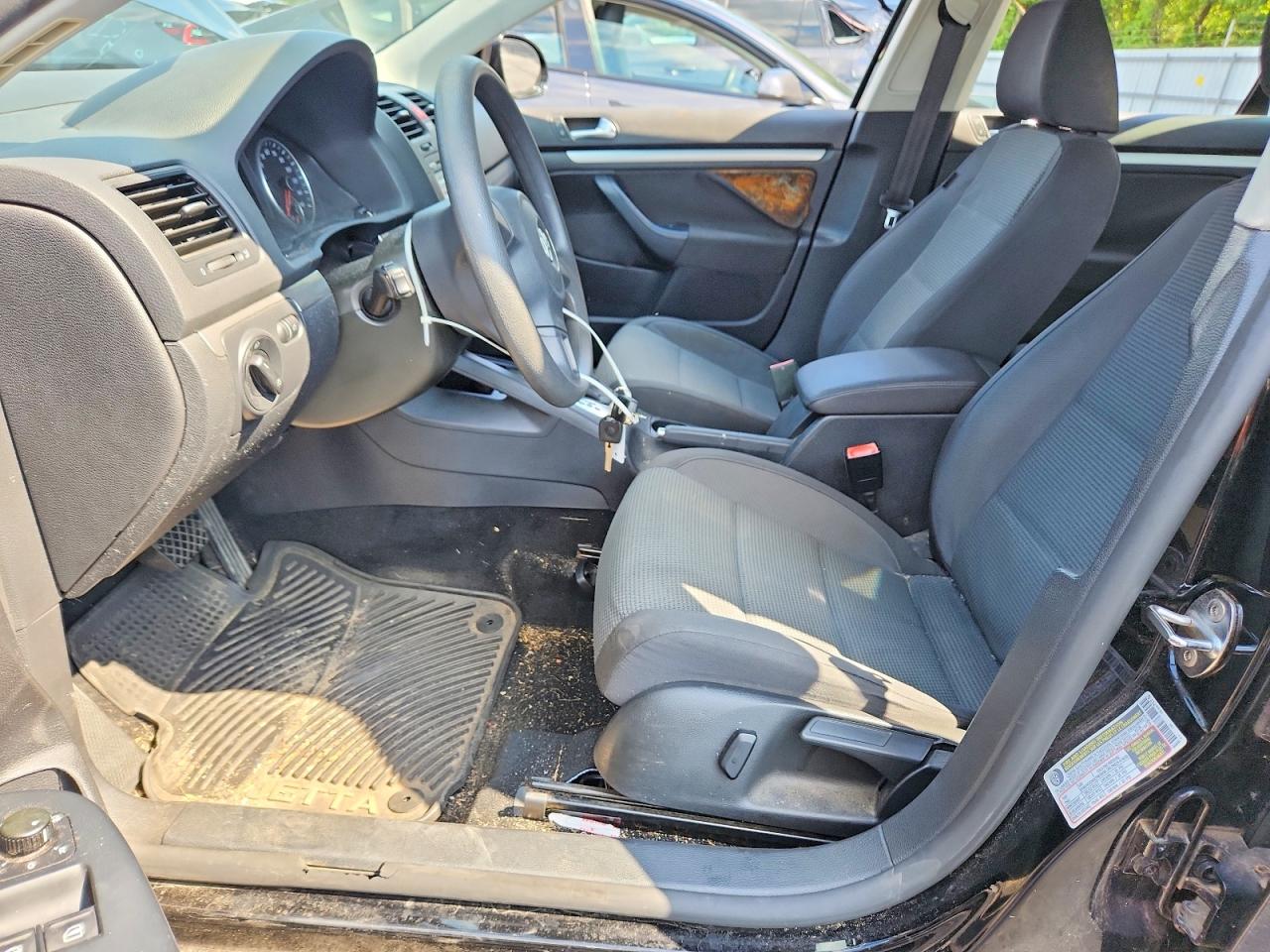 2010 VOLKSWAGEN JETTA