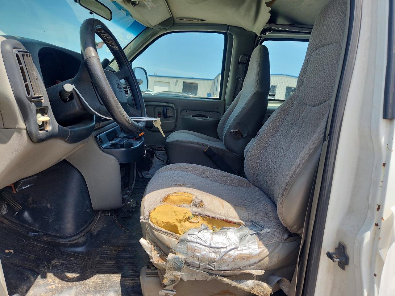 2000 CHEVROLET EXPRESS
