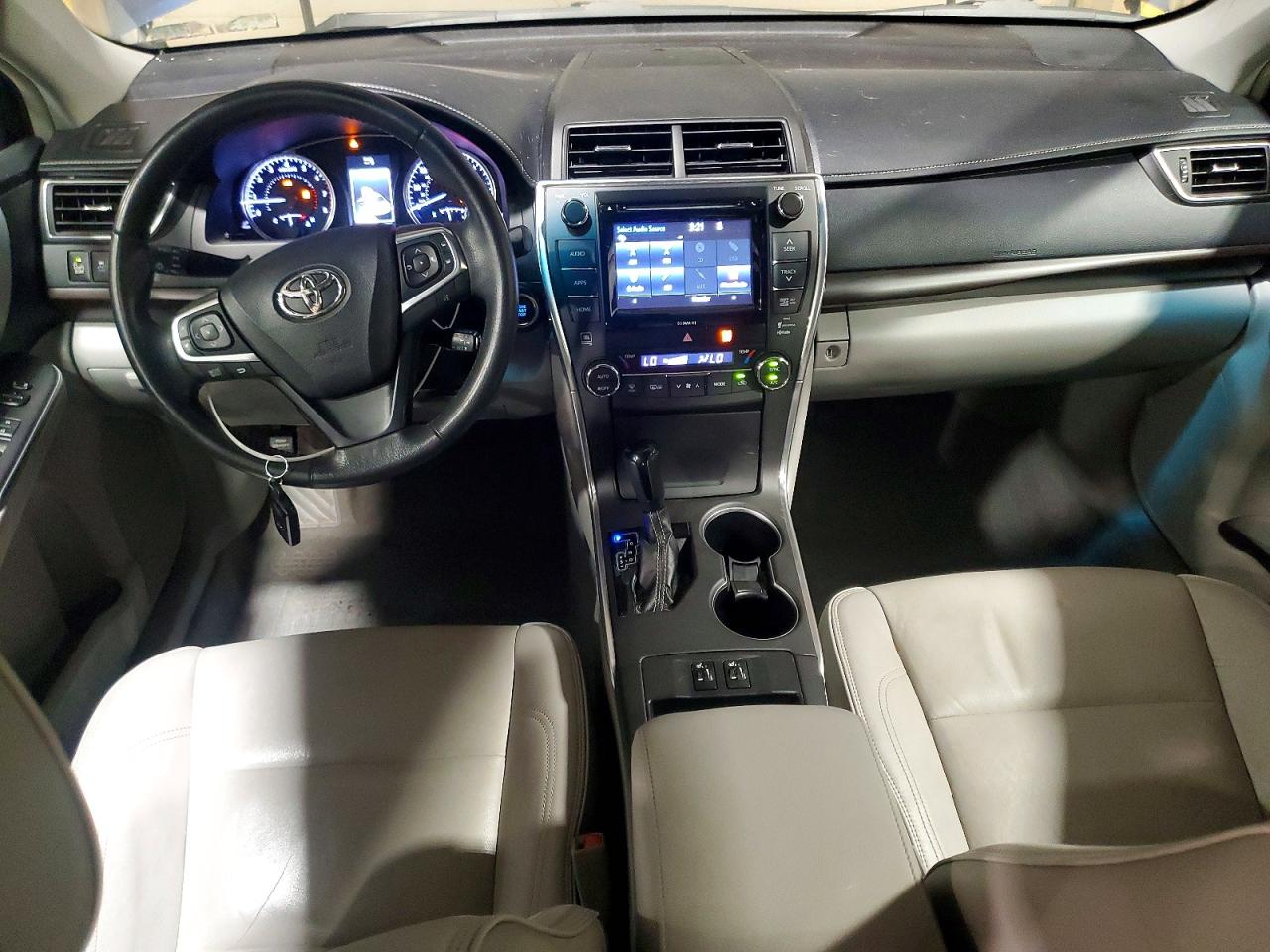 2017 TOYOTA CAMRY
