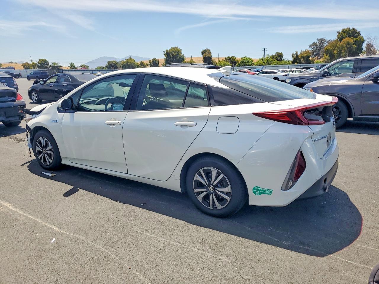 2017 TOYOTA PRIUS