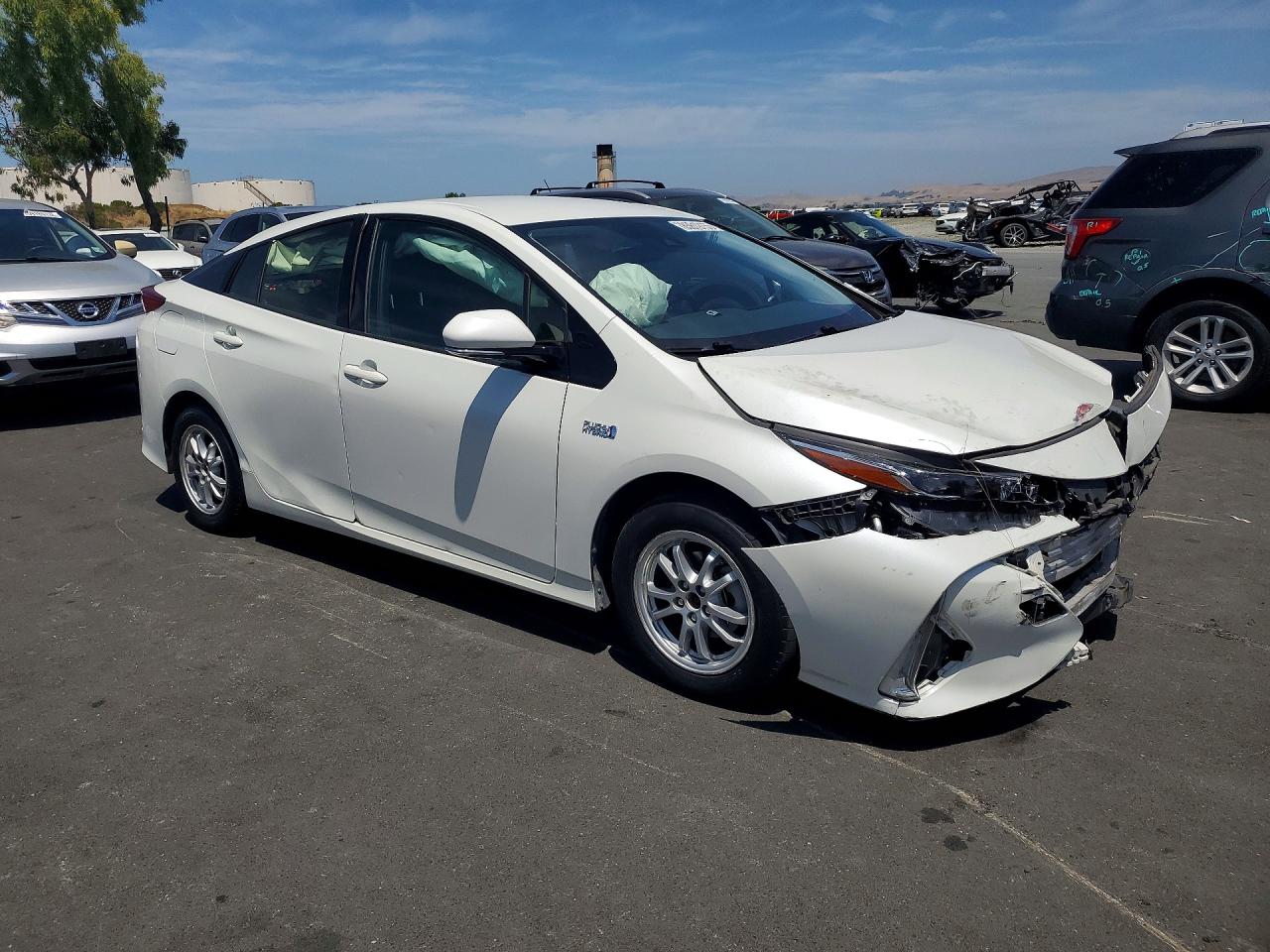 2017 TOYOTA PRIUS