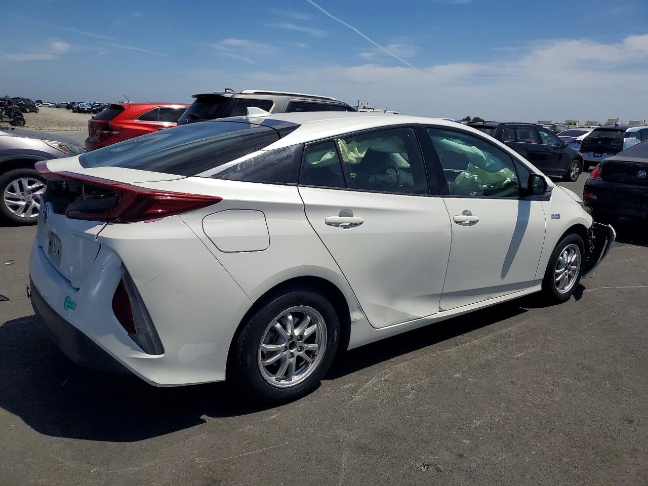 2017 TOYOTA PRIUS