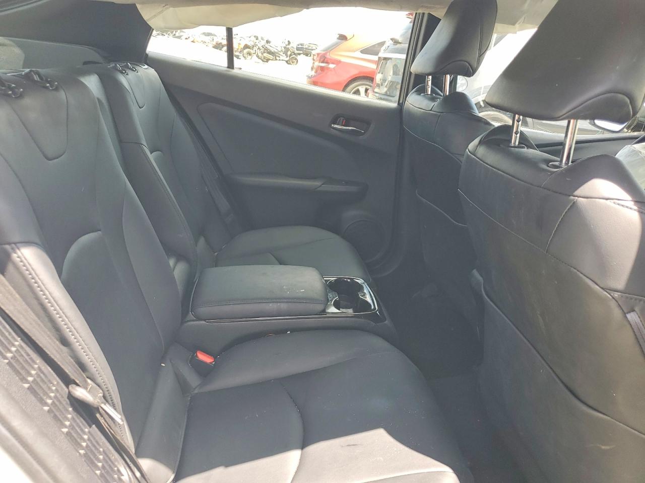 2017 TOYOTA PRIUS