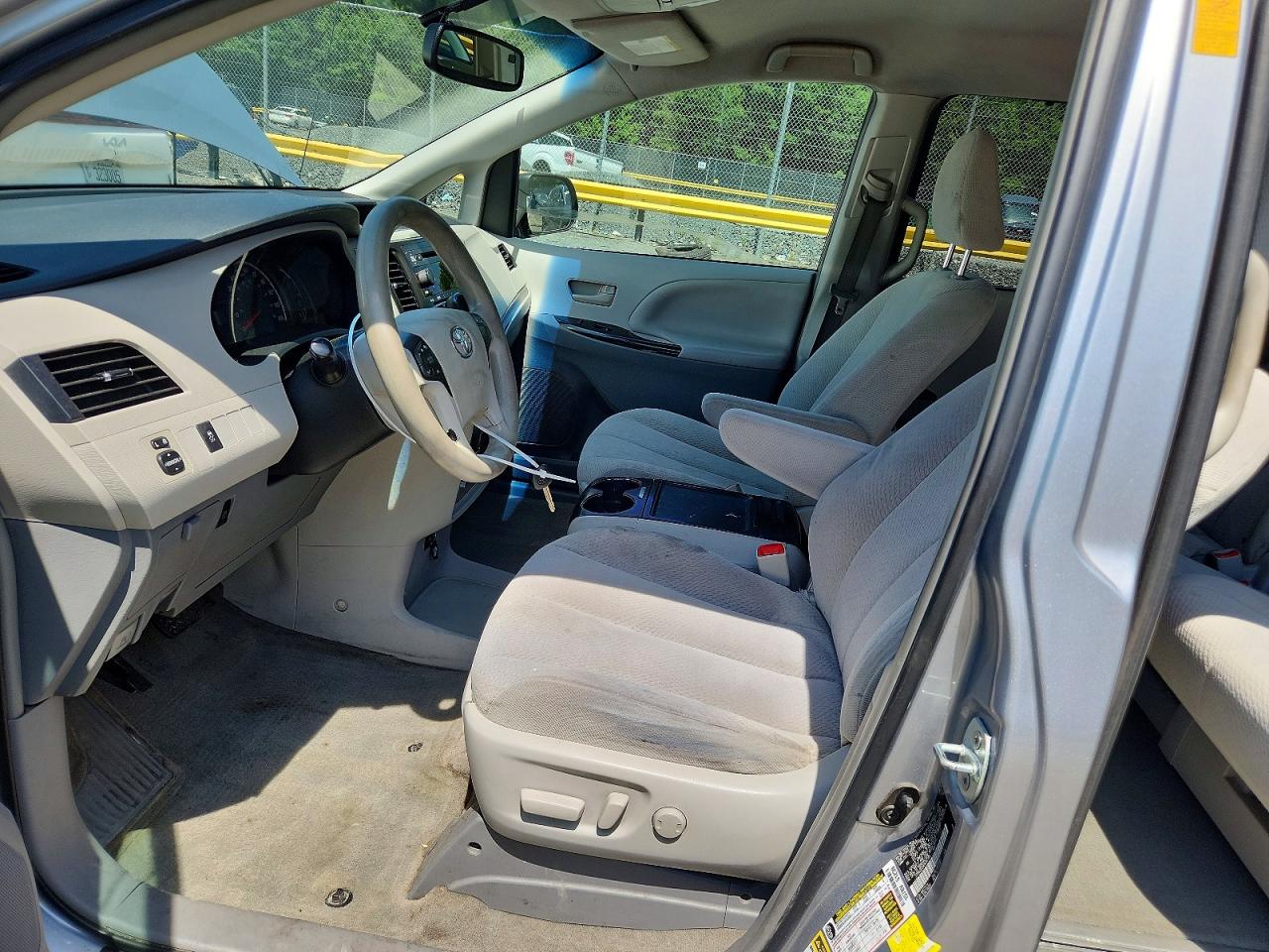2013 TOYOTA SIENNA