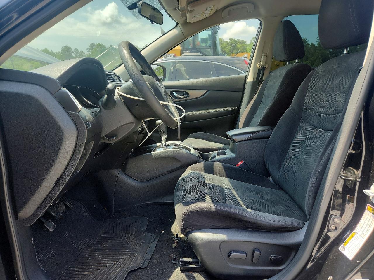 2014 NISSAN ROGUE