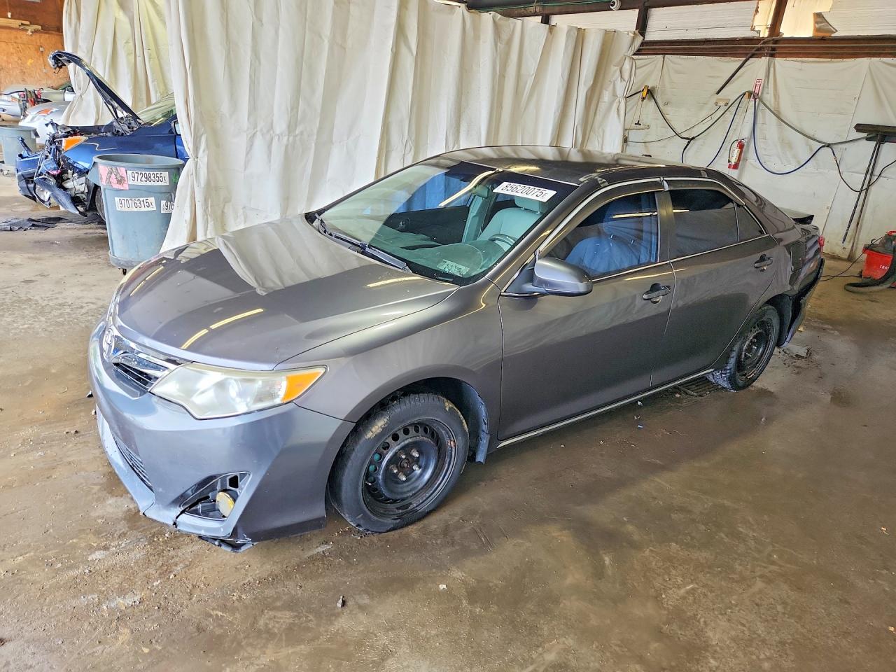 2014 TOYOTA CAMRY