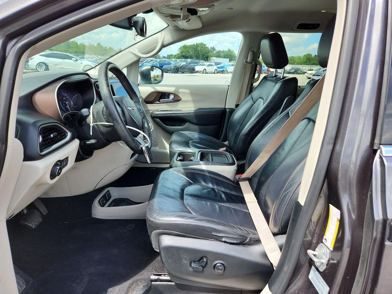2017 CHRYSLER PACIFICA