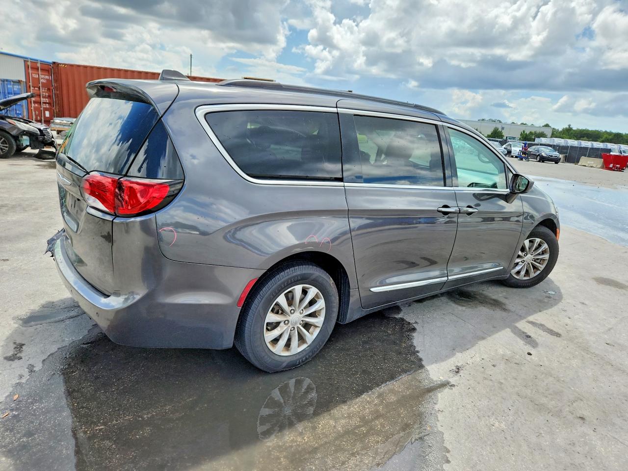 2017 CHRYSLER PACIFICA