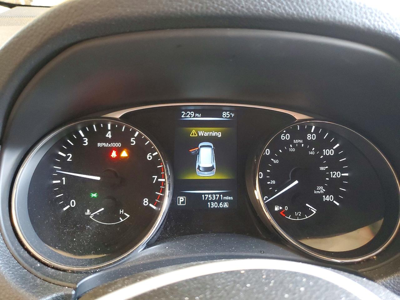 2015 NISSAN ROGUE