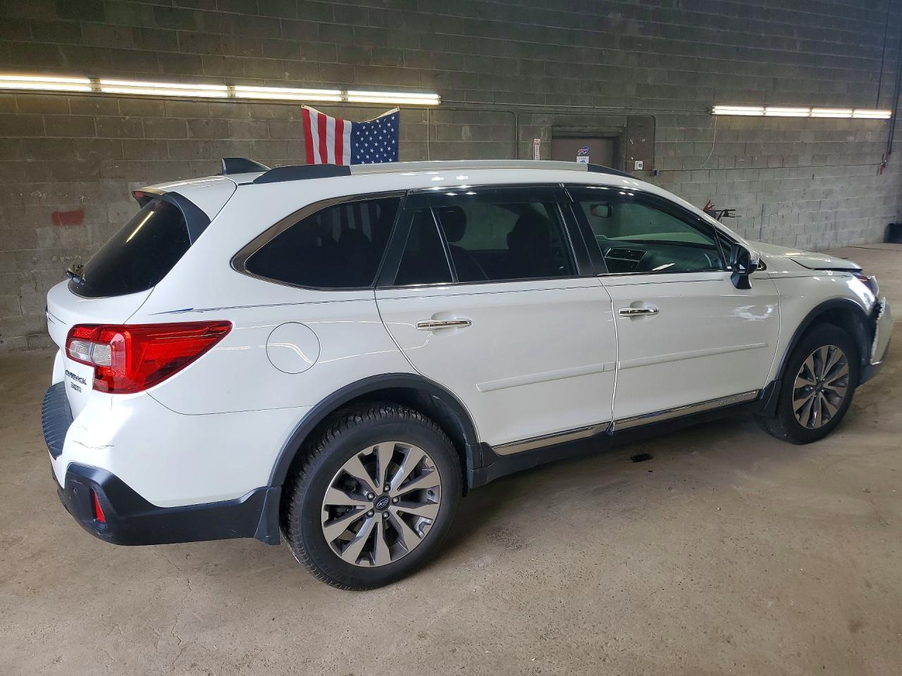 2018 SUBARU OUTBACK