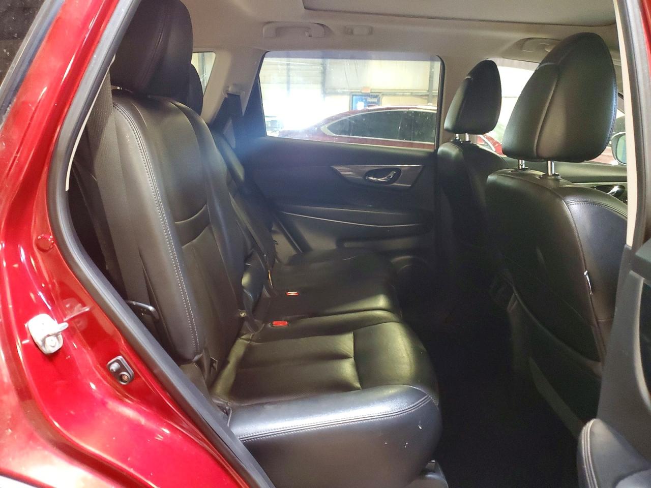 2015 NISSAN ROGUE