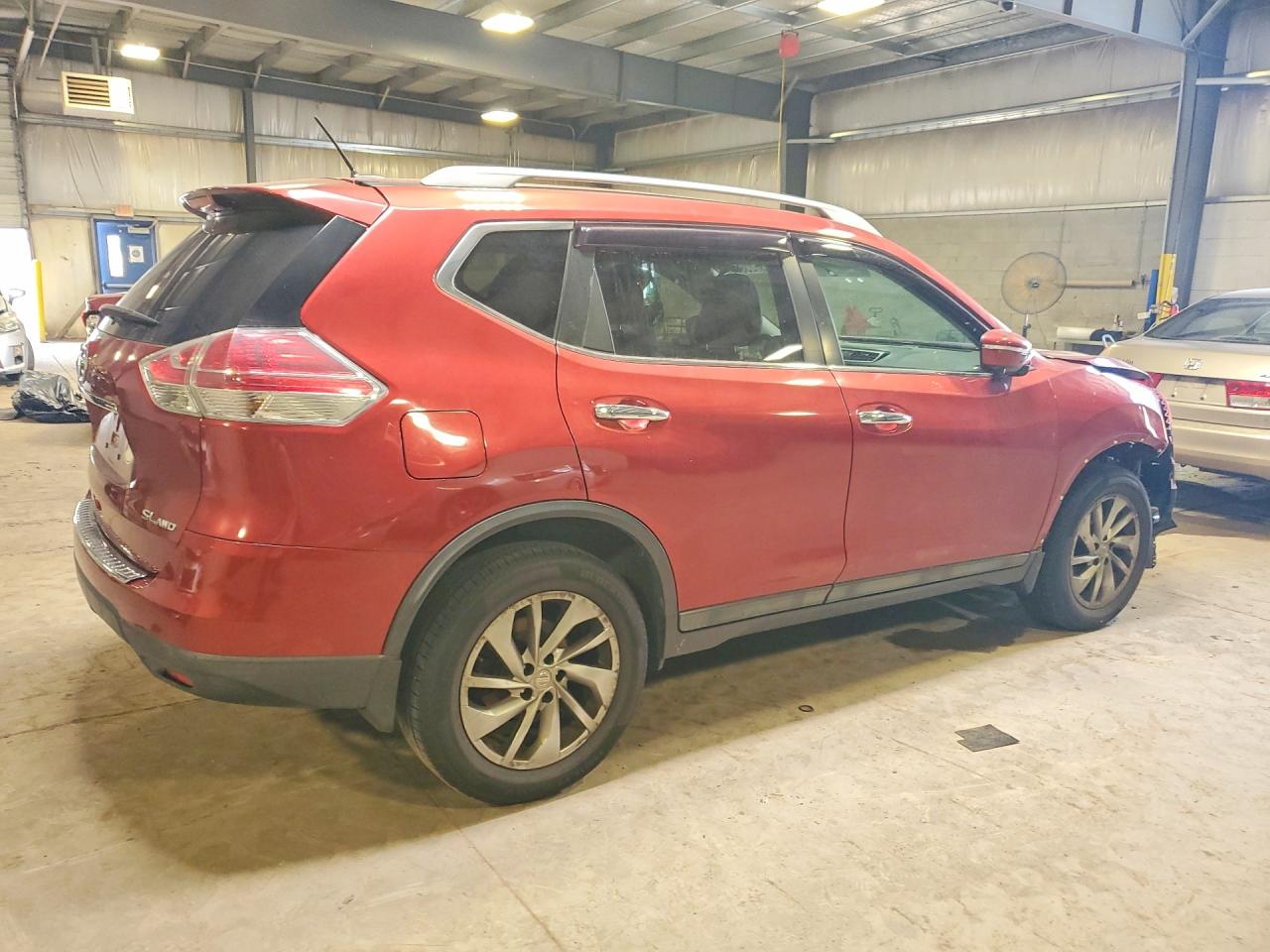 2015 NISSAN ROGUE