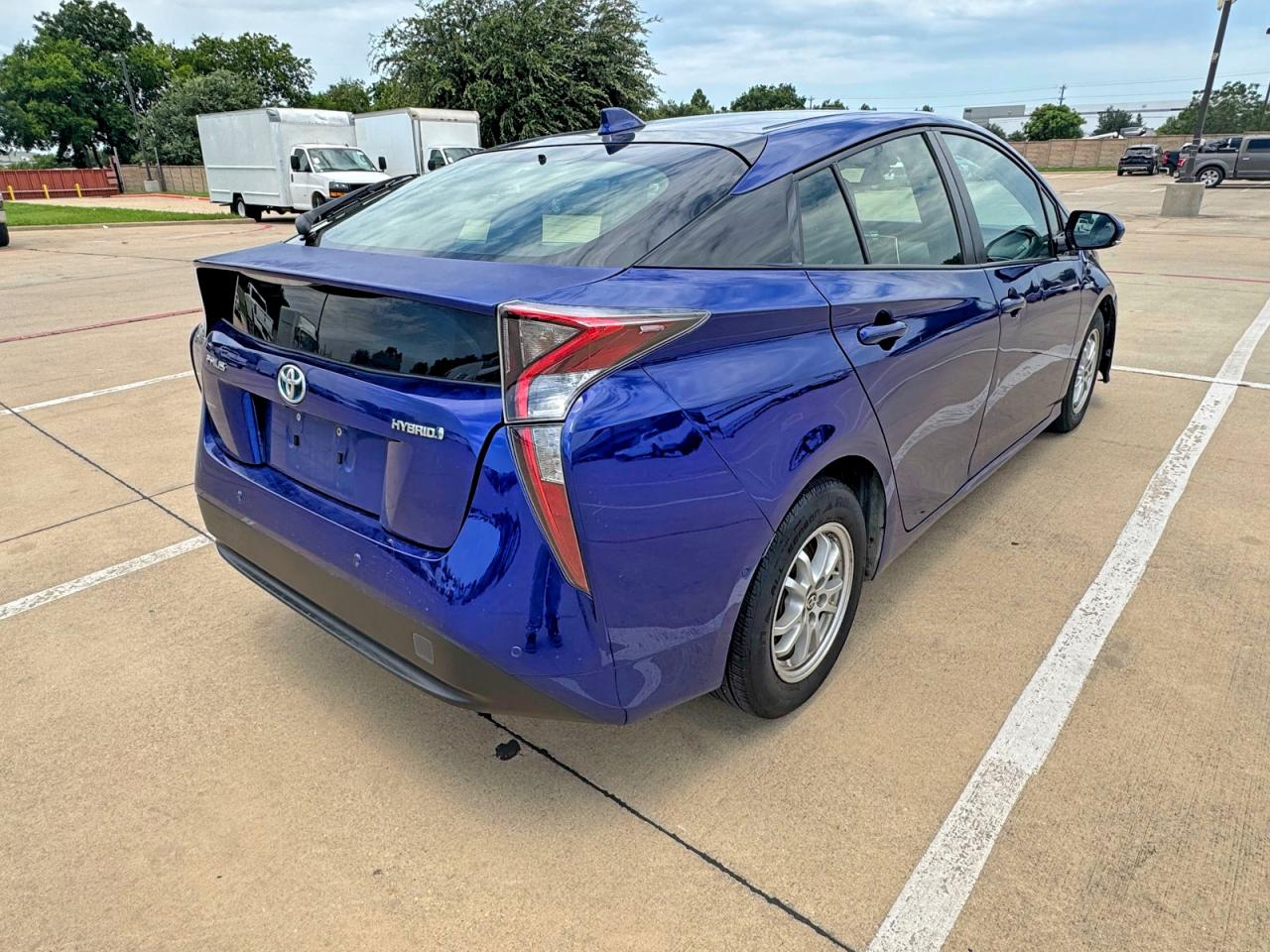 2016 TOYOTA PRIUS