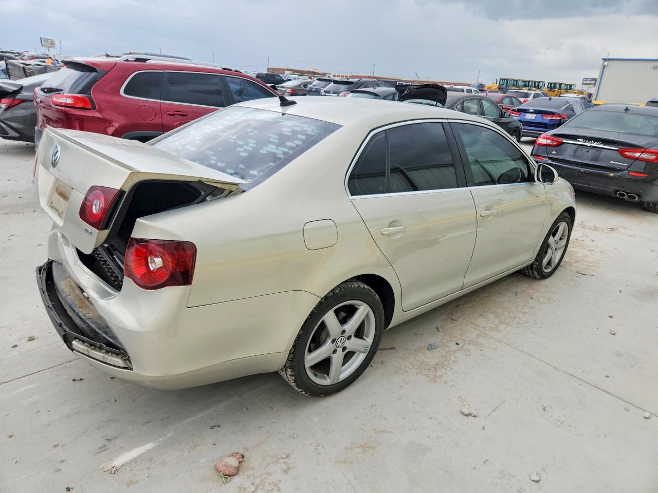 2010 VOLKSWAGEN JETTA