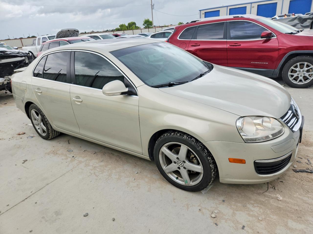 2010 VOLKSWAGEN JETTA