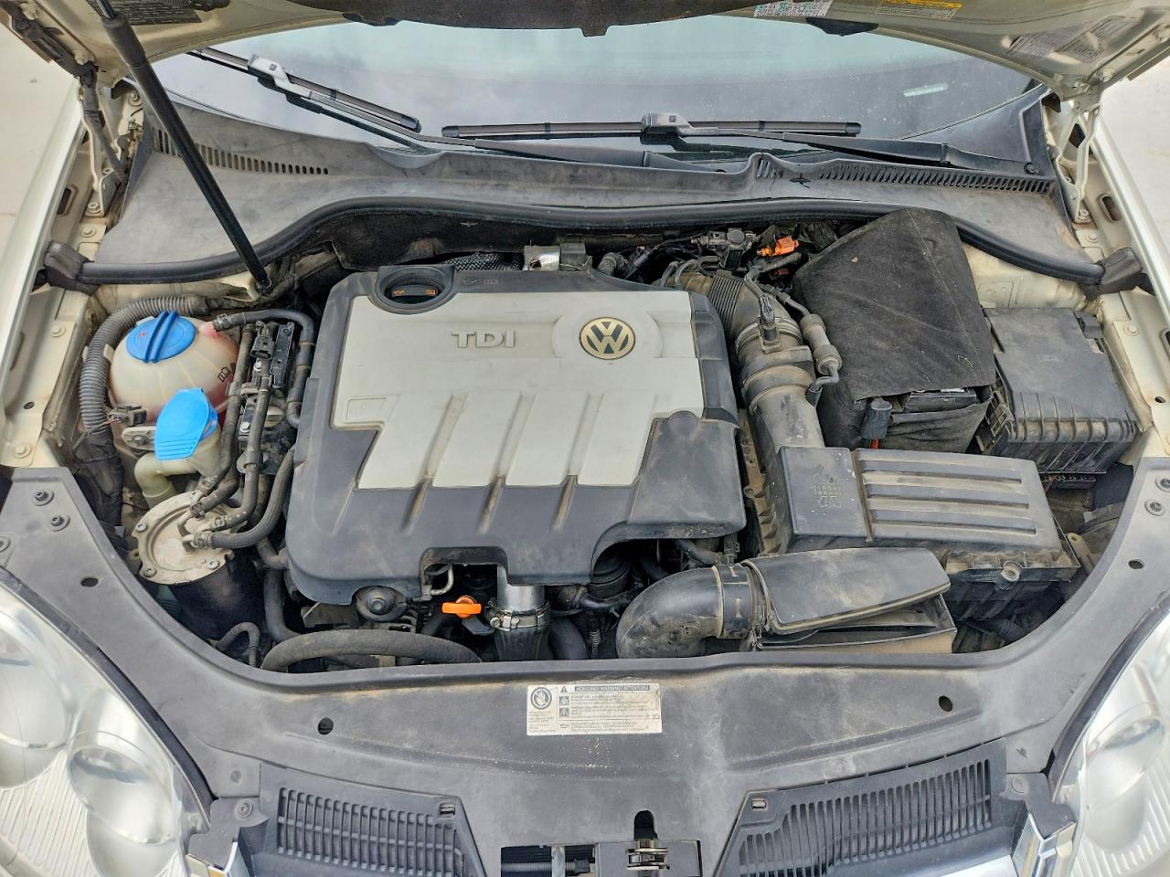 2010 VOLKSWAGEN JETTA