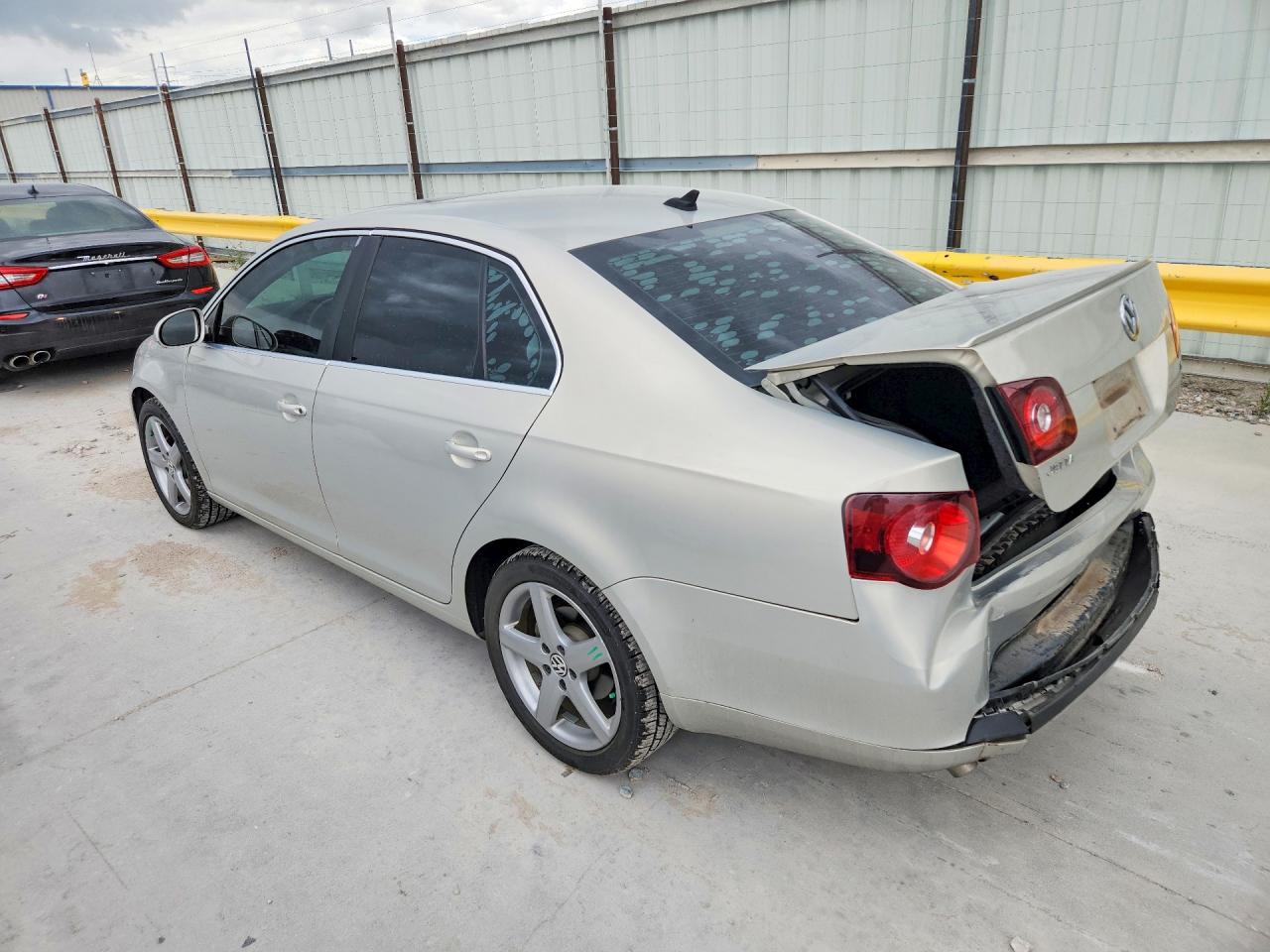 2010 VOLKSWAGEN JETTA