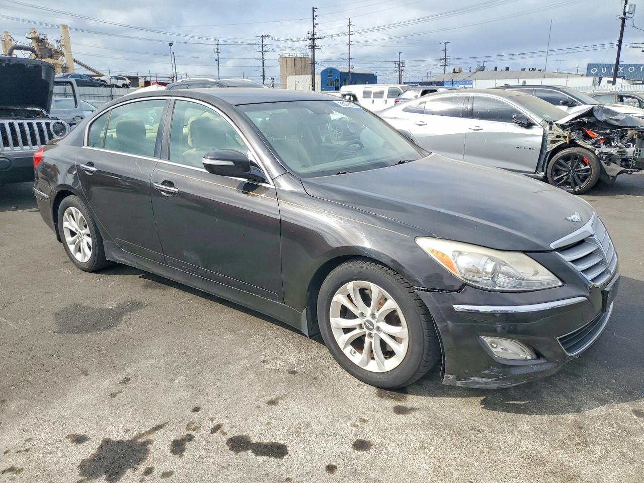 2013 HYUNDAI GENESIS