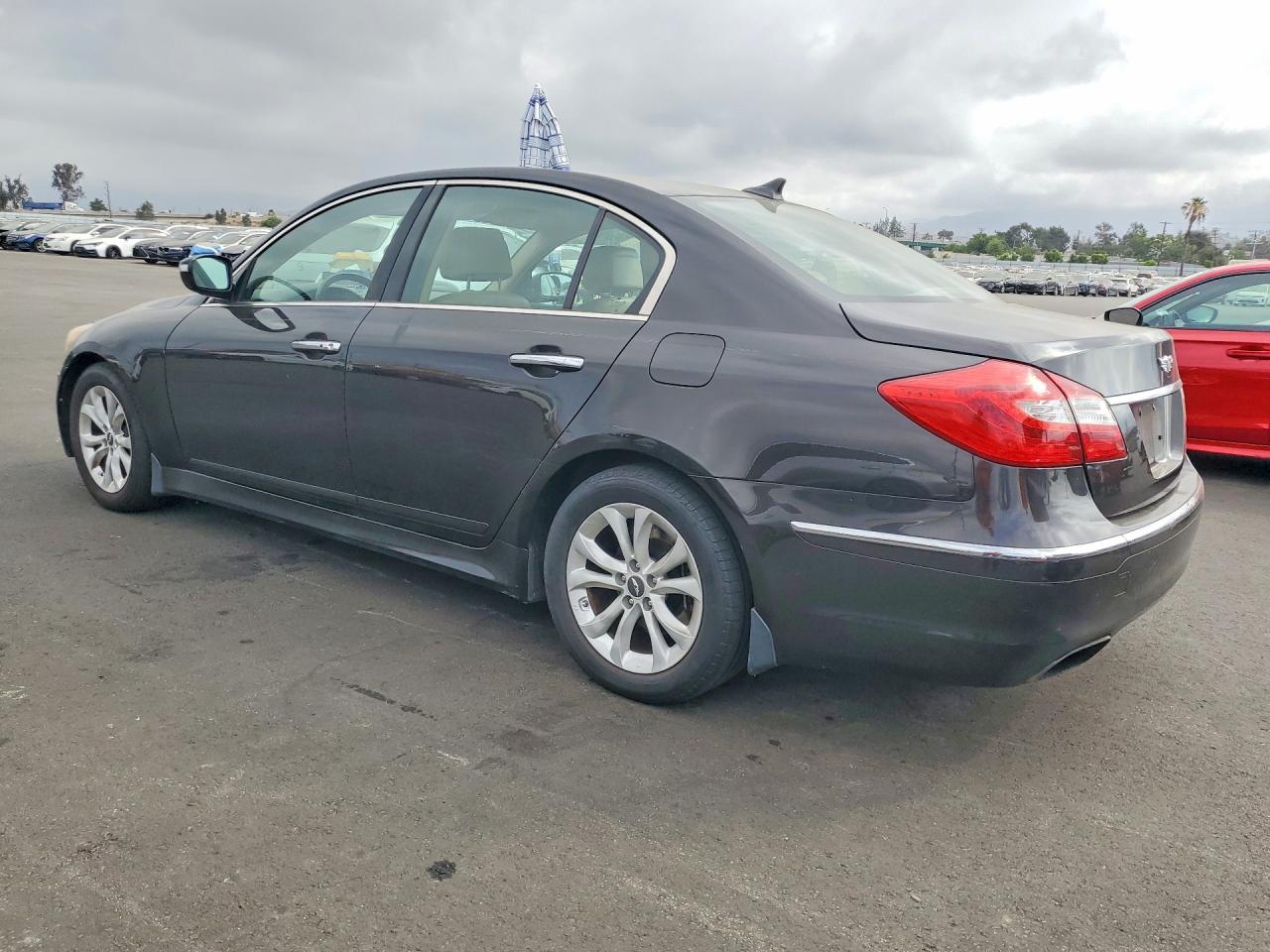 2013 HYUNDAI GENESIS