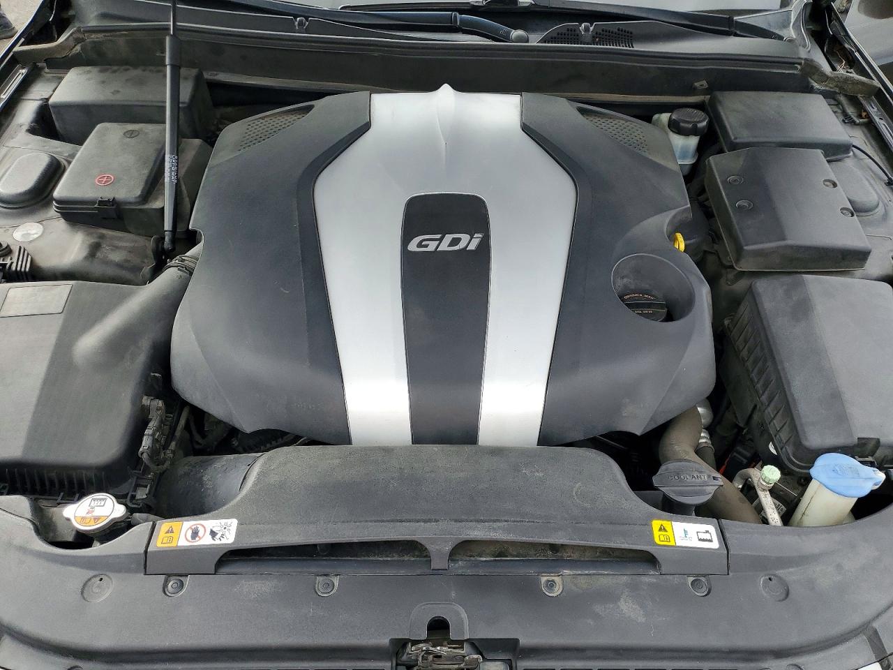 2013 HYUNDAI GENESIS