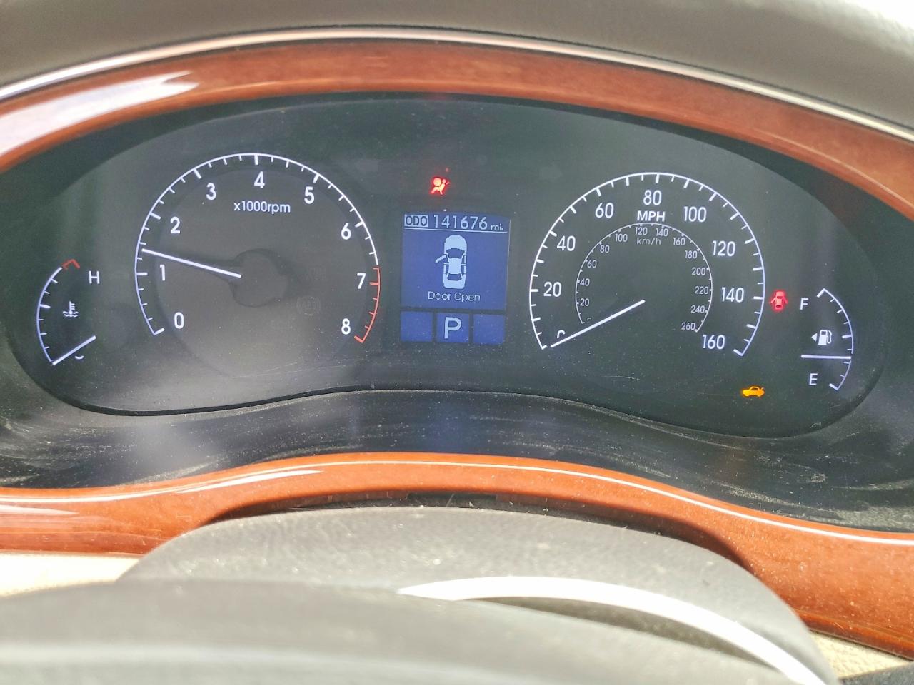 2013 HYUNDAI GENESIS