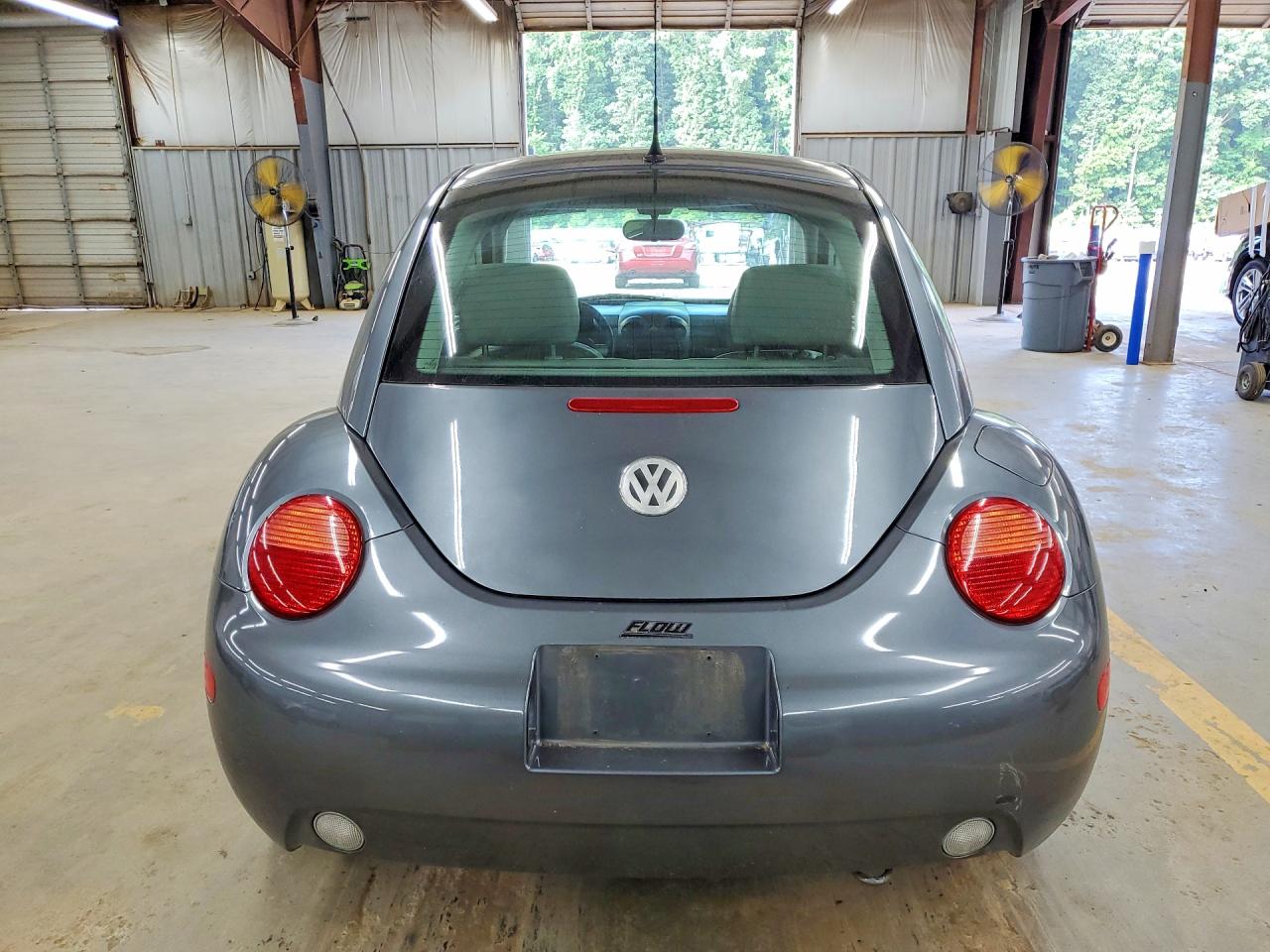 2004 VOLKSWAGEN BEETLE